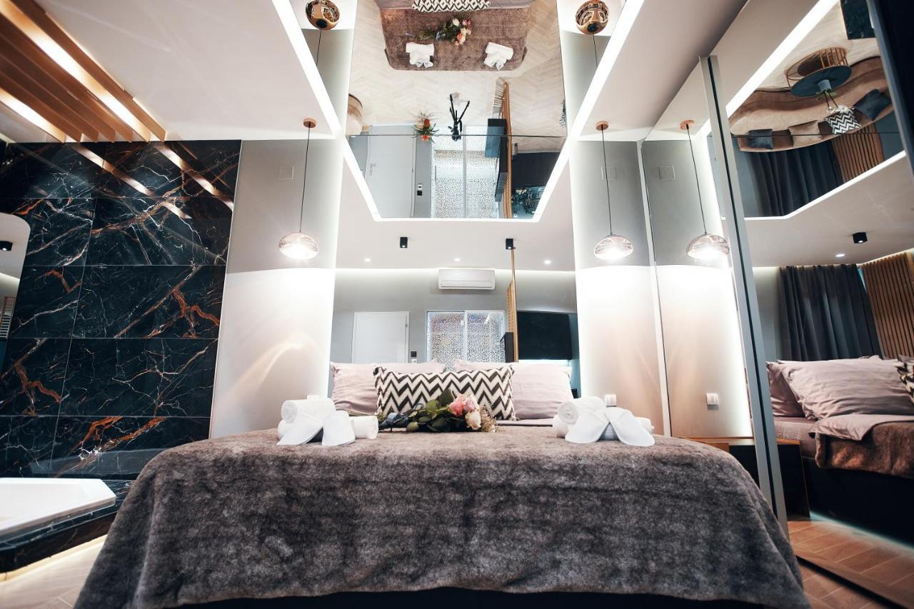 Apartment Monza Mirror *