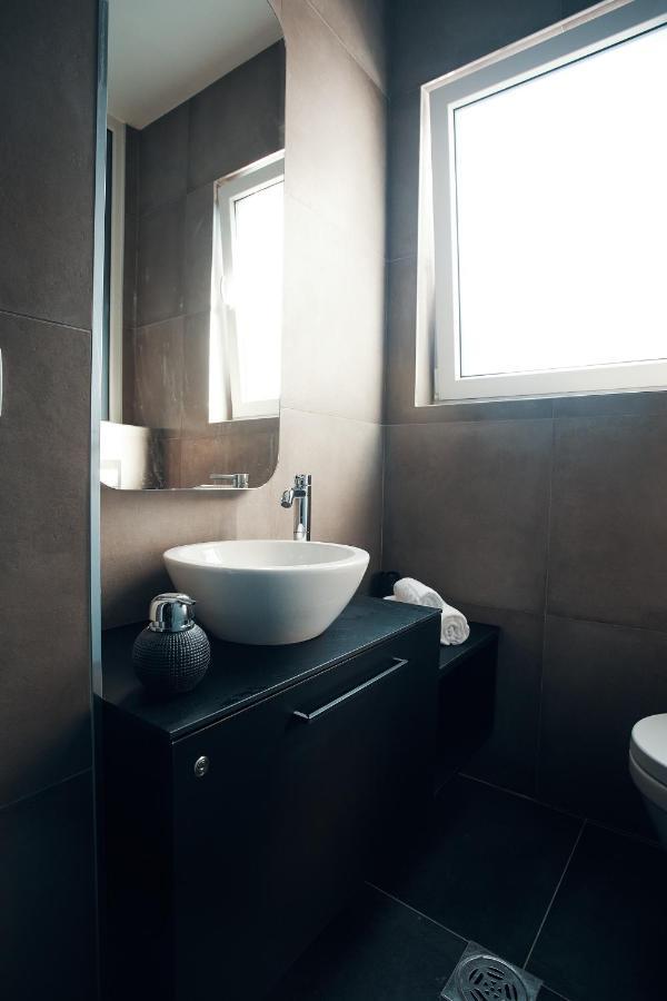 Monza Mirror Apartment